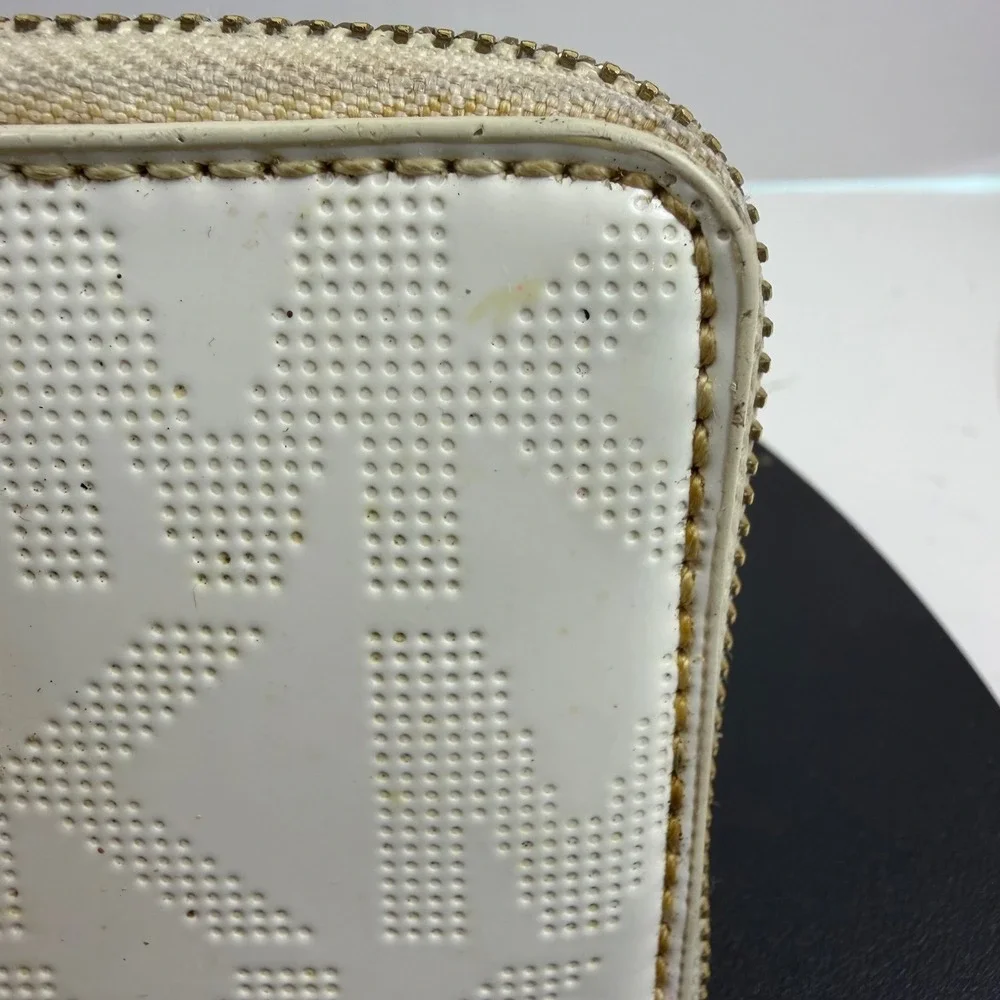 Michael Kors White Monogram Patent Leather Zip Around Wristlet Wallet Gold Logo